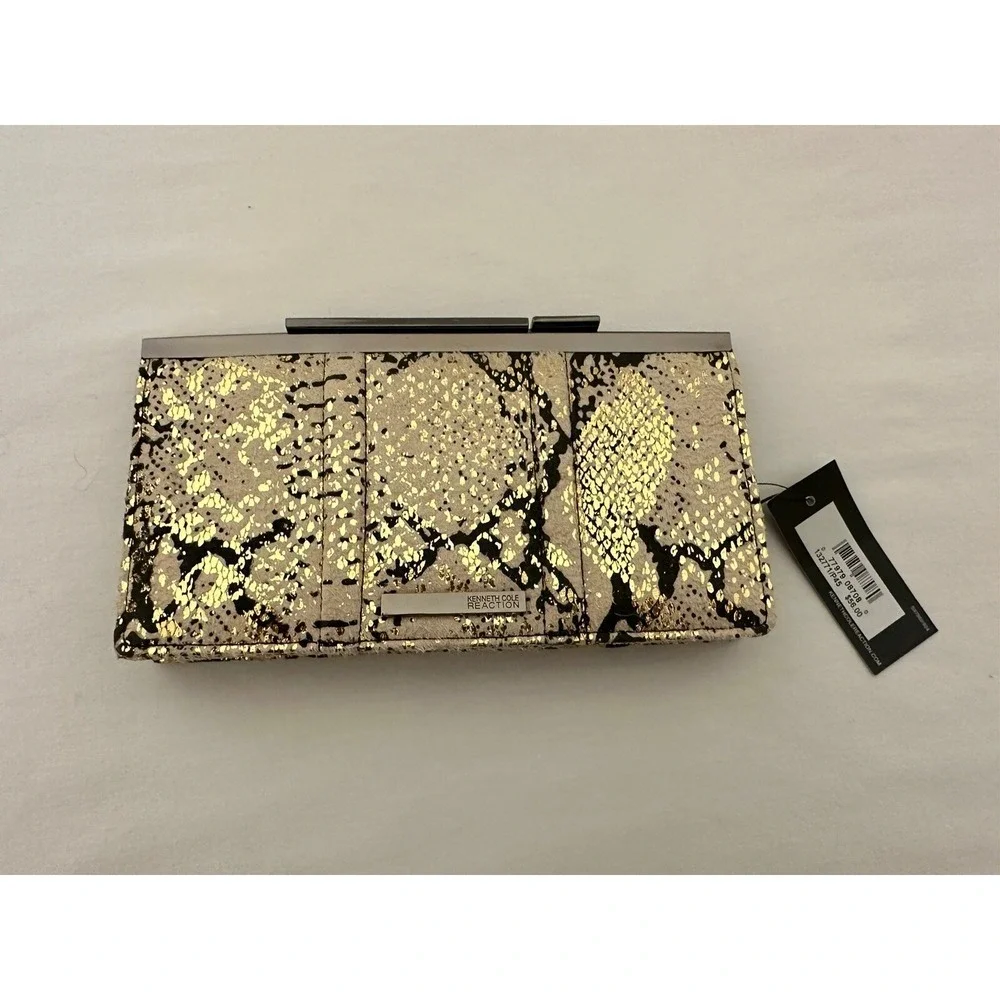 New Kenneth Cole Reaction Black Gold Metallic Snakeskin Clutch Wallet Event